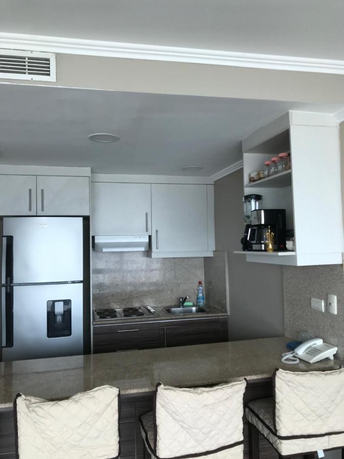 Suites Emporium Guayaquil Exterior photo